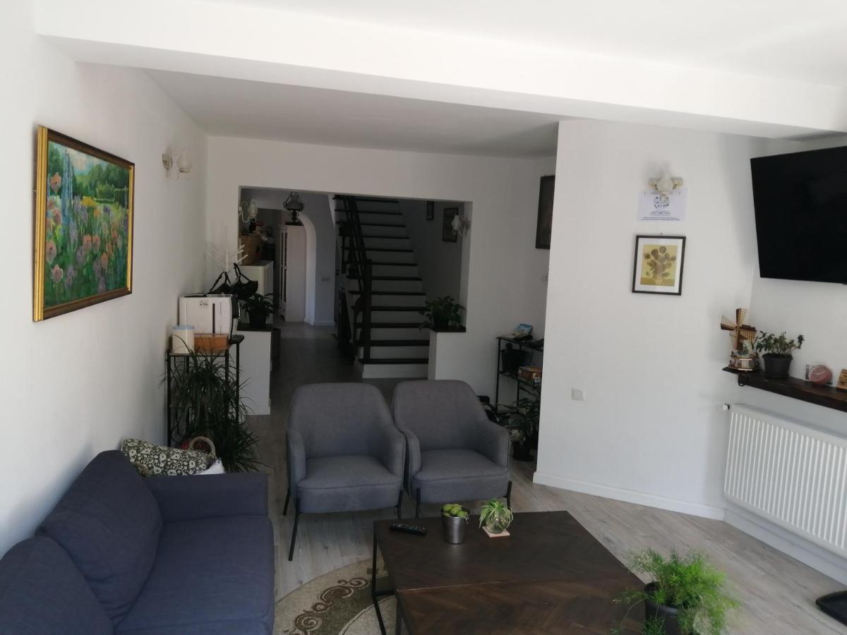 Casa Scheiana Acomodação com café da manhã Braşov Exterior foto