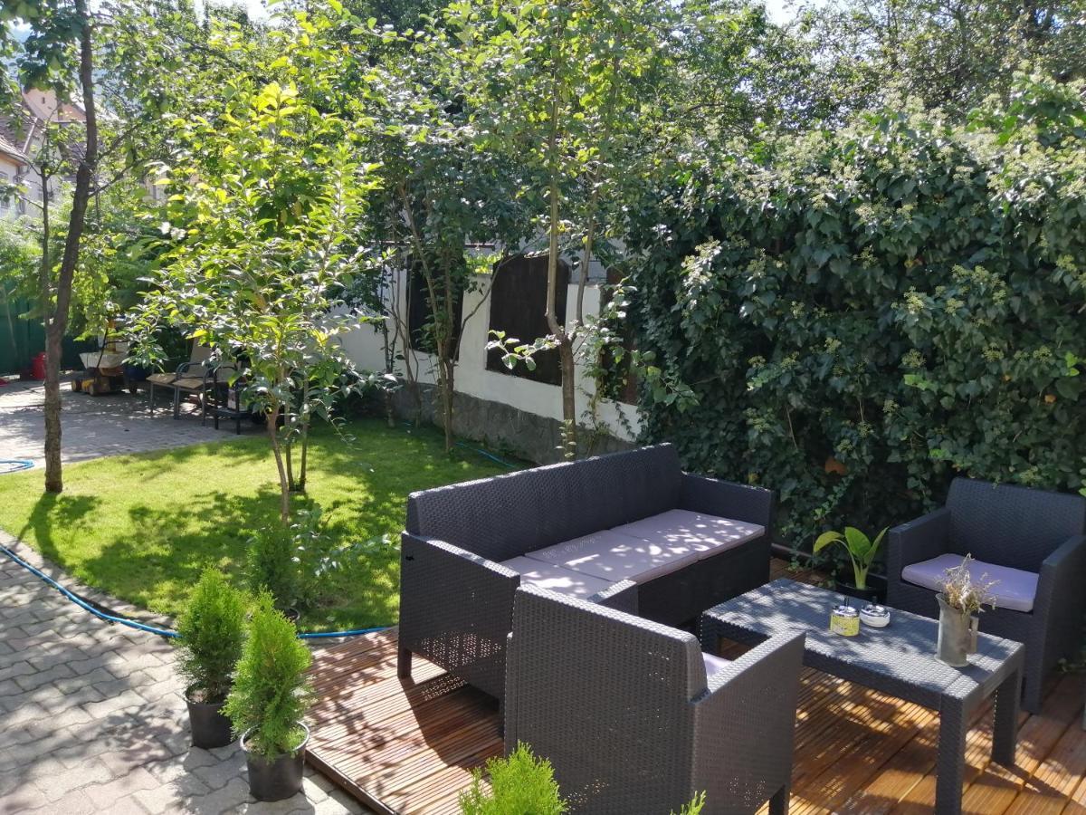 Casa Scheiana Acomodação com café da manhã Braşov Exterior foto