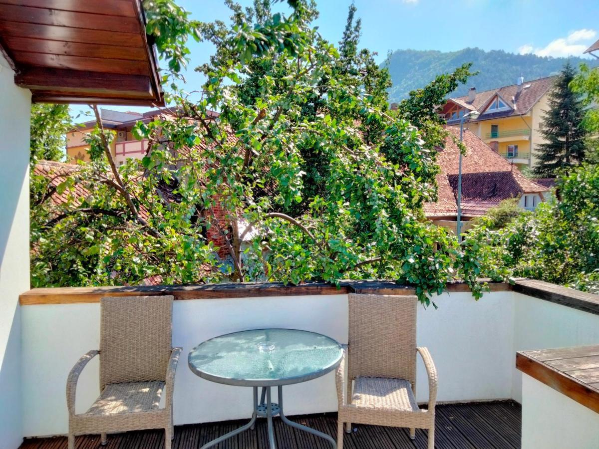 Casa Scheiana Acomodação com café da manhã Braşov Exterior foto